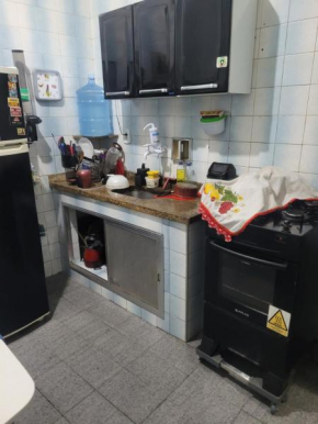 Quarto casal e outros espaços compartilhados próx ao estádio do Vasco